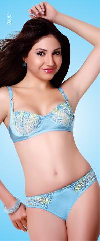 Babli Bra Panty Set